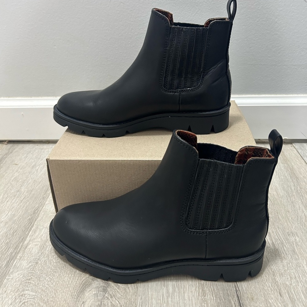 Black Boots